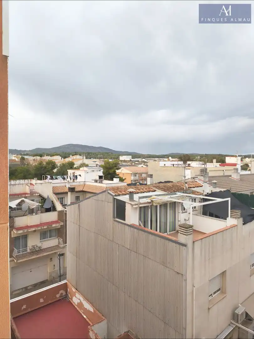 Piso en venta en Carrer ROGER DE LLURIA, 3, Les Roquetes