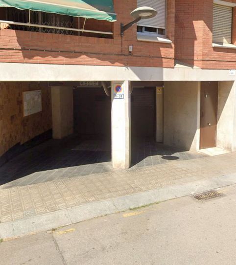 Foto 2 de Garaje de alquiler en Carrer del Municipi, 18, El Clot, Barcelona Capital