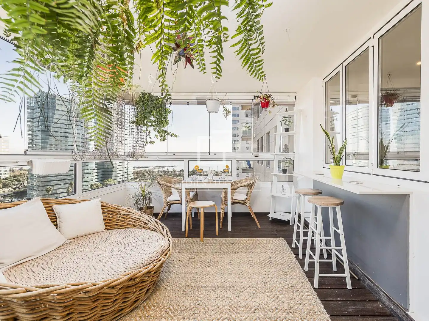 Terrasse von Wohnung zum Verkauf in Barcelona mit Klimaanlage, Heizung und Privatgarten