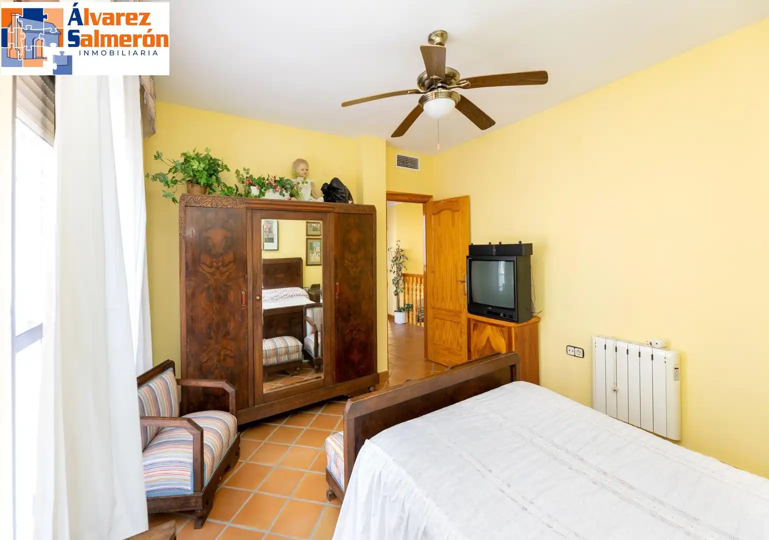Dormitori de Casa o xalet en venda en Albolote amb Jardí privat, Terrassa i Traster