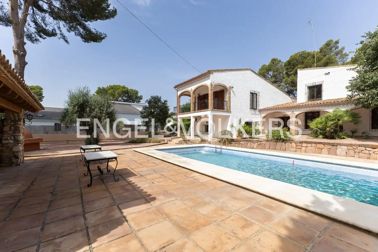 Vista exterior de Casa o chalet de alquiler en Paterna con Aire acondicionado, Calefacción y Jardín privado
