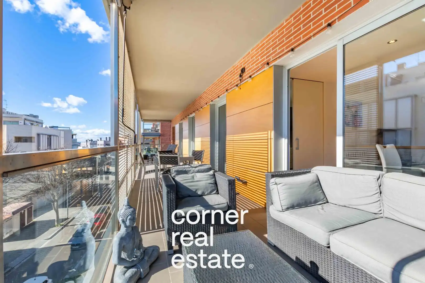 Exterior view of Flat for sale in Sant Cugat del Vallès  with Air Conditioner, Heating and Parquet flooring