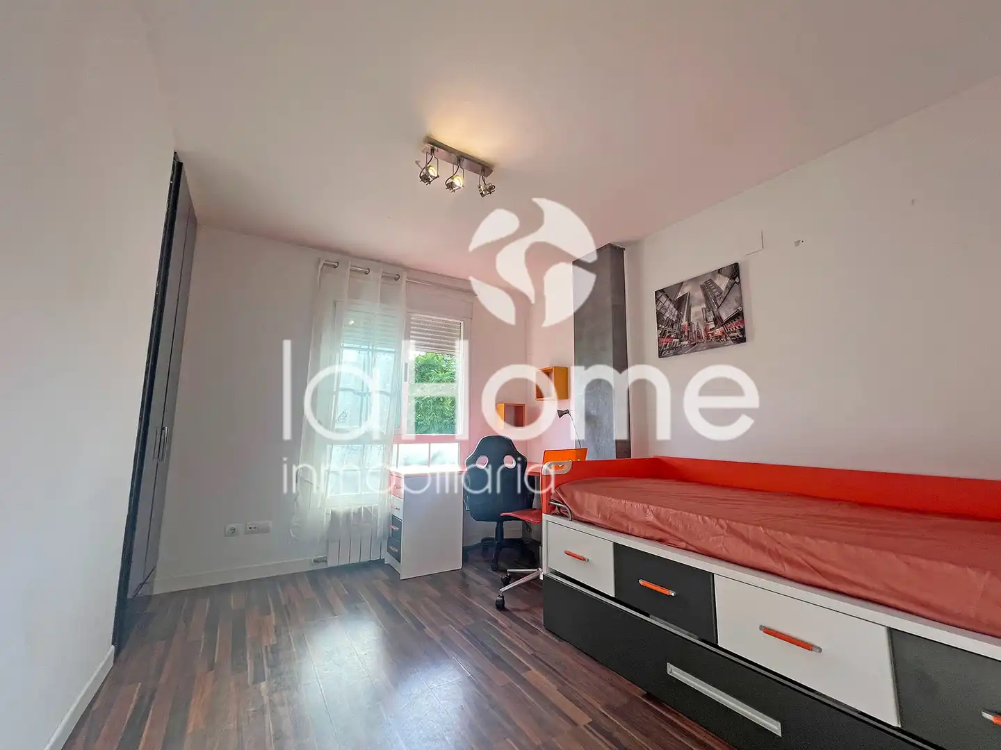 Habitación de Casa adosada en venta en Casas Verdes