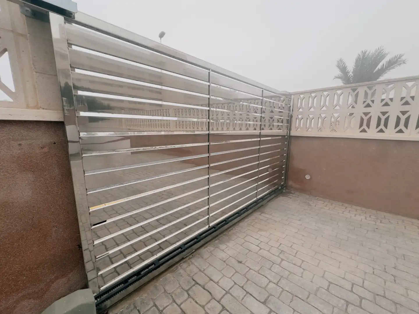 Vista exterior de Apartamento en venta en Elche / Elx con Aire acondicionado, Terraza y Amueblado