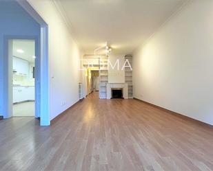 Sala d'estar de Pis de lloguer en  Barcelona Capital amb Aire condicionat, Calefacció i Parquet