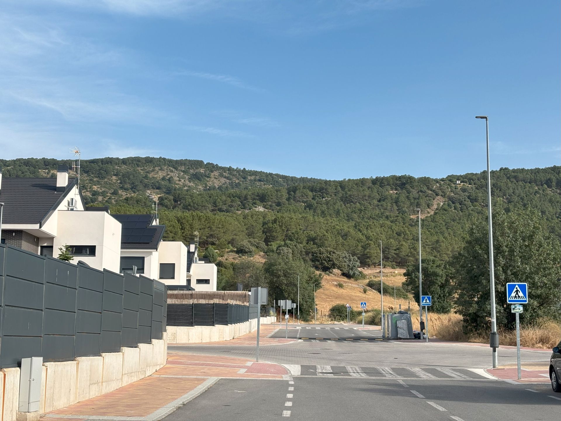 Exterior view of House or chalet for sale in Moralzarzal  with Air Conditioner, Heating and Private garden