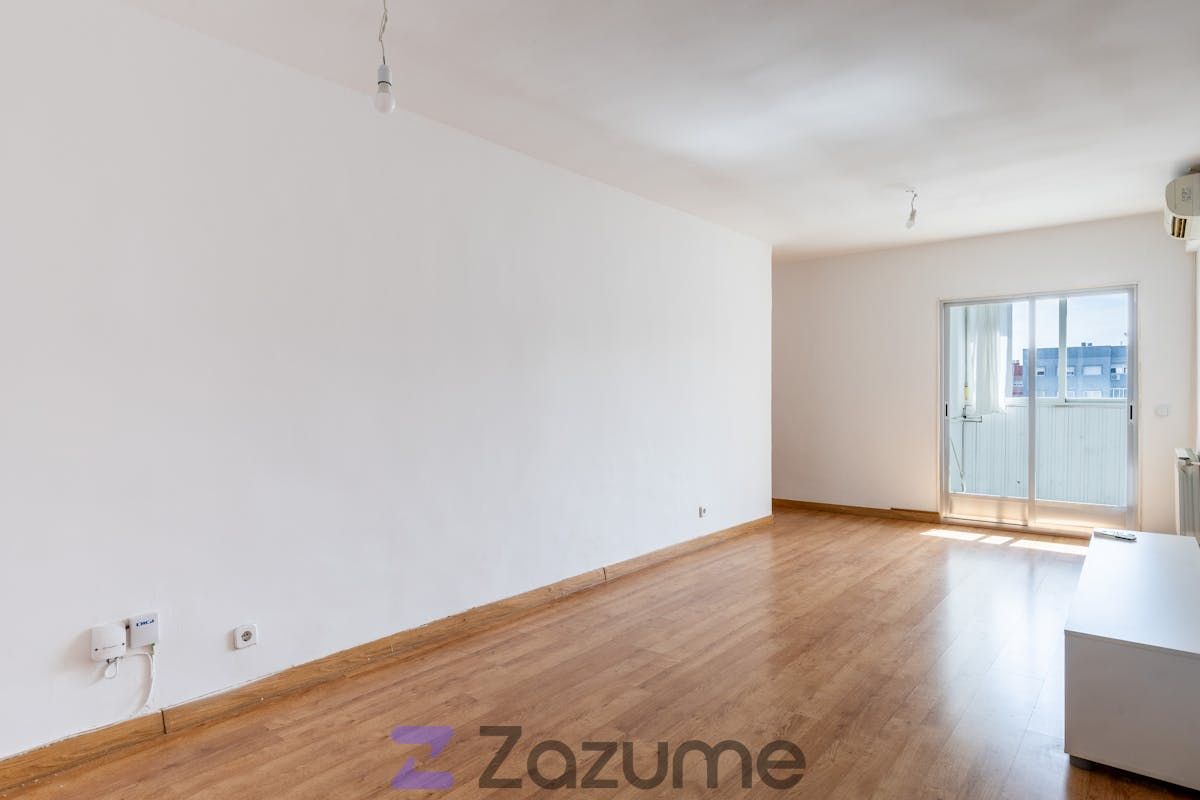 Living room of Flat to rent in Fuenlabrada  with Air Conditioner, Heating and Parquet flooring