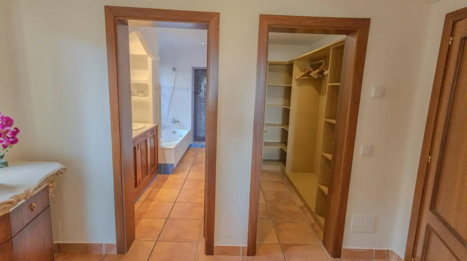 Bany de Casa o xalet en venda en Calvià amb Aire condicionat, Piscina i Piscina comunitària