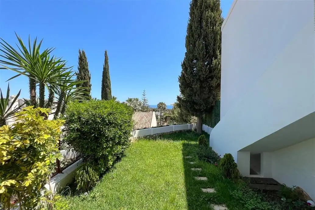 Vista exterior de Casa o xalet en venda en Mijas amb Aire condicionat, Calefacció i Terrassa