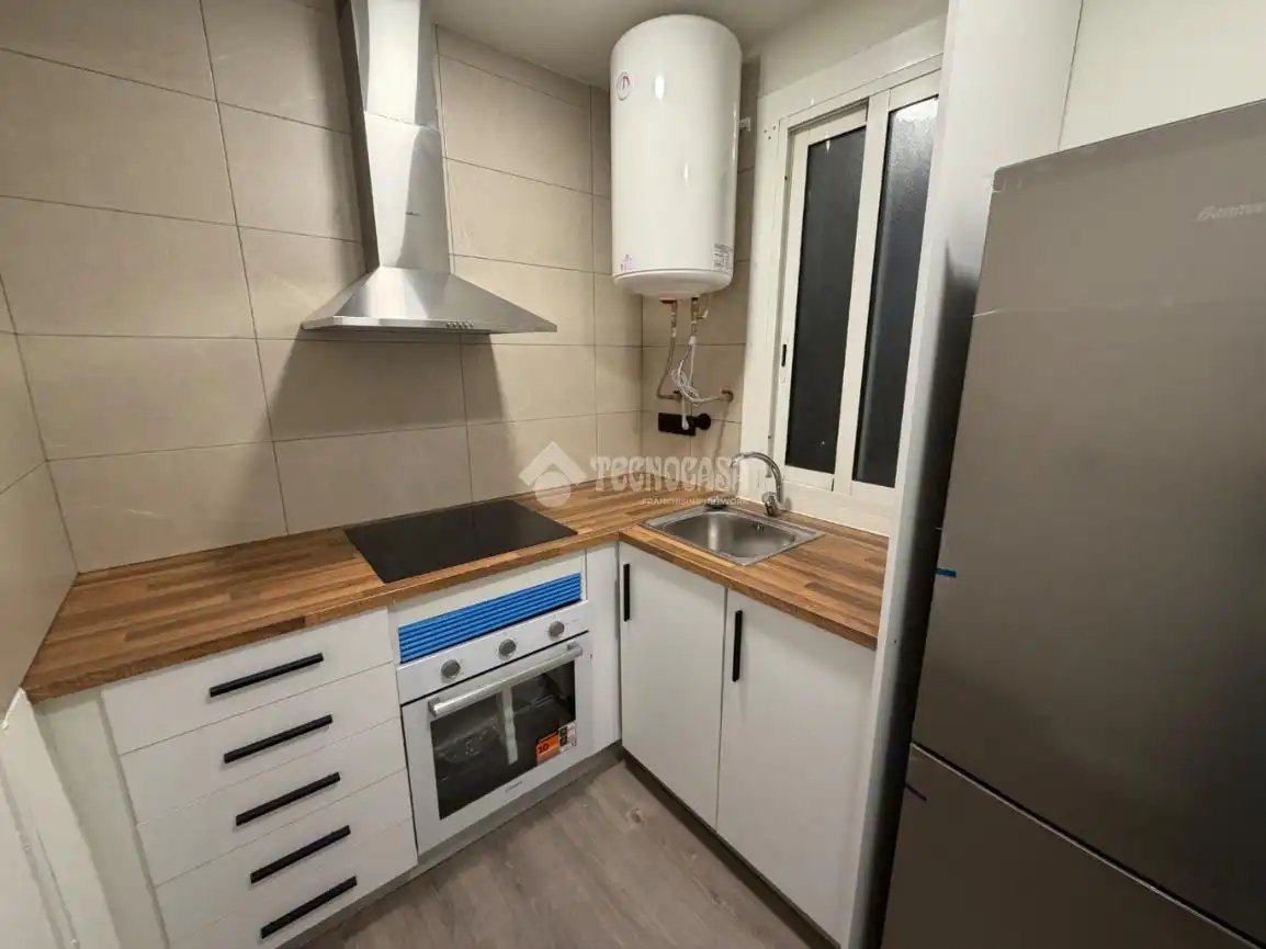 Flat with terrace for sale in Ciutat Vella
