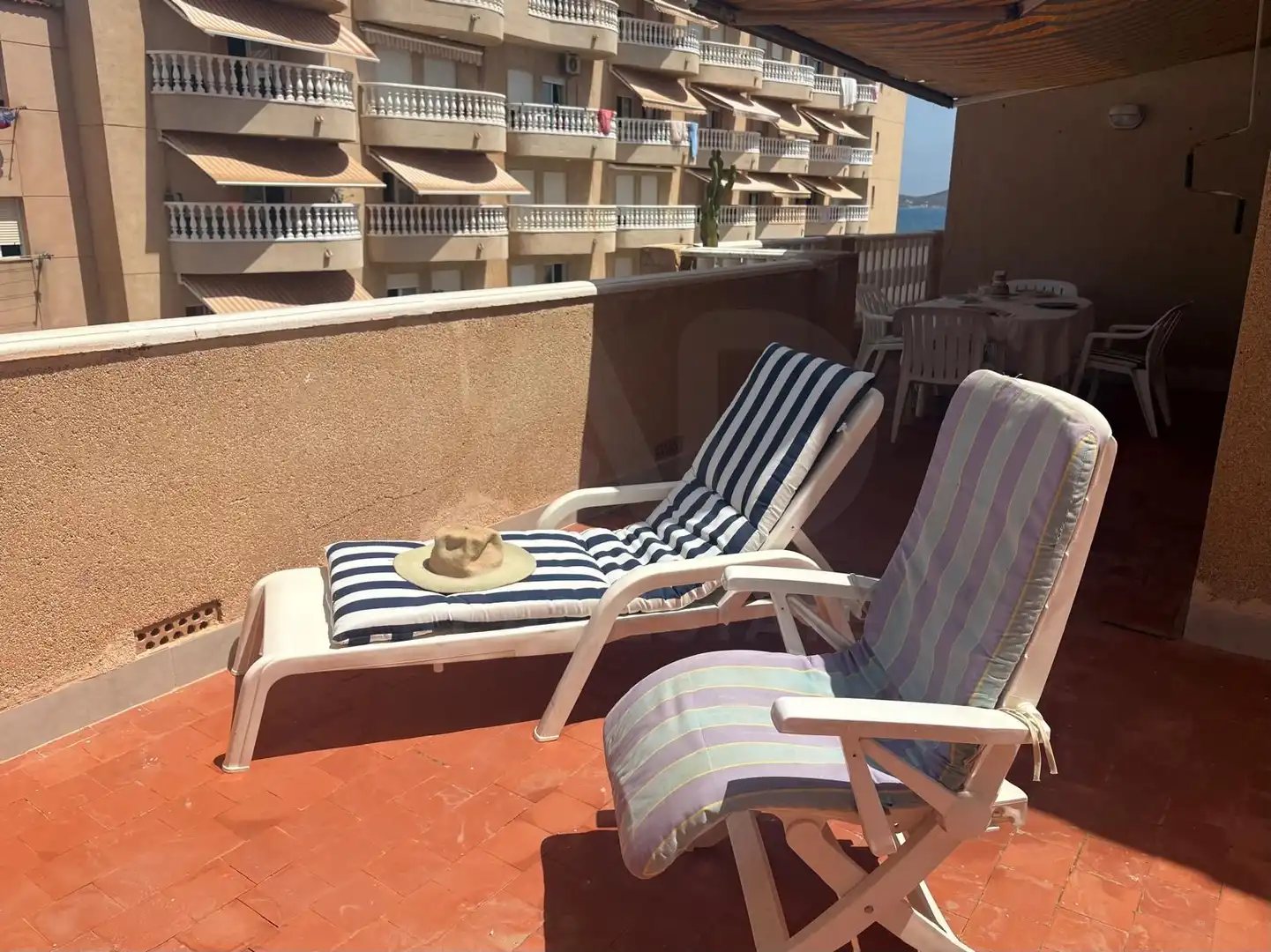 Terrassa de Dúplex en venda en La Manga del Mar Menor amb Terrassa i Piscina