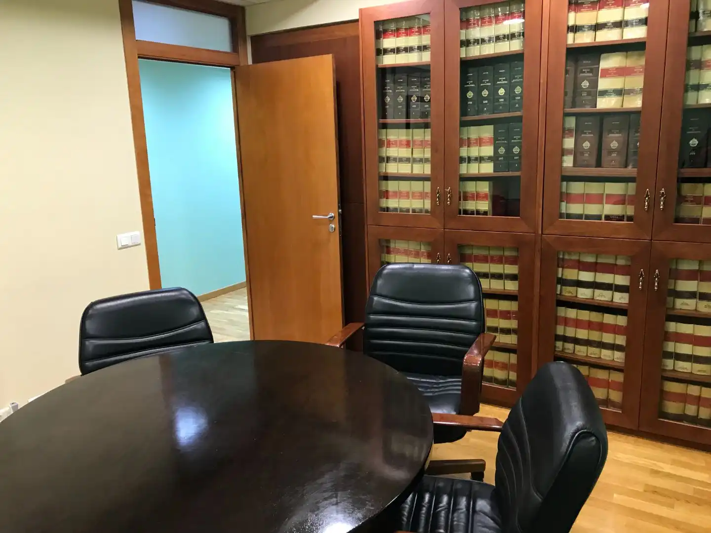 Oficina de alquiler en Les Corts