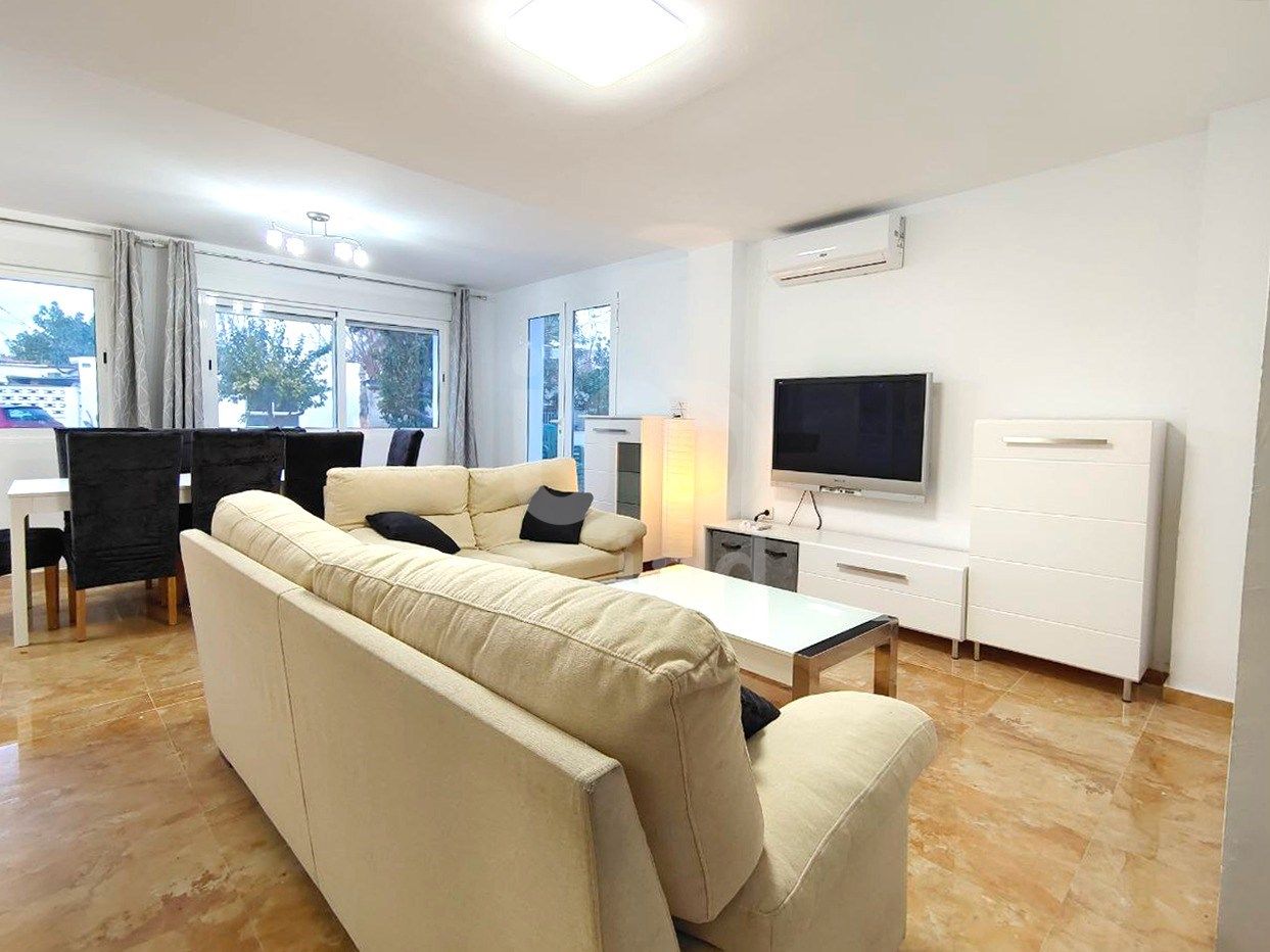 Sala d'estar de Casa o xalet en venda en Gandia amb Aire condicionat, Calefacció i Terrassa