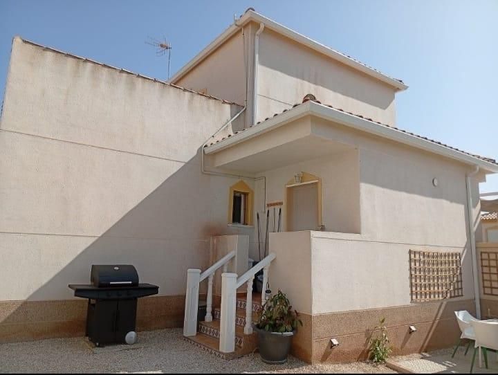 Vista exterior de Casa o chalet en venta en Castalla con Aire acondicionado, Jardín privado y Terraza