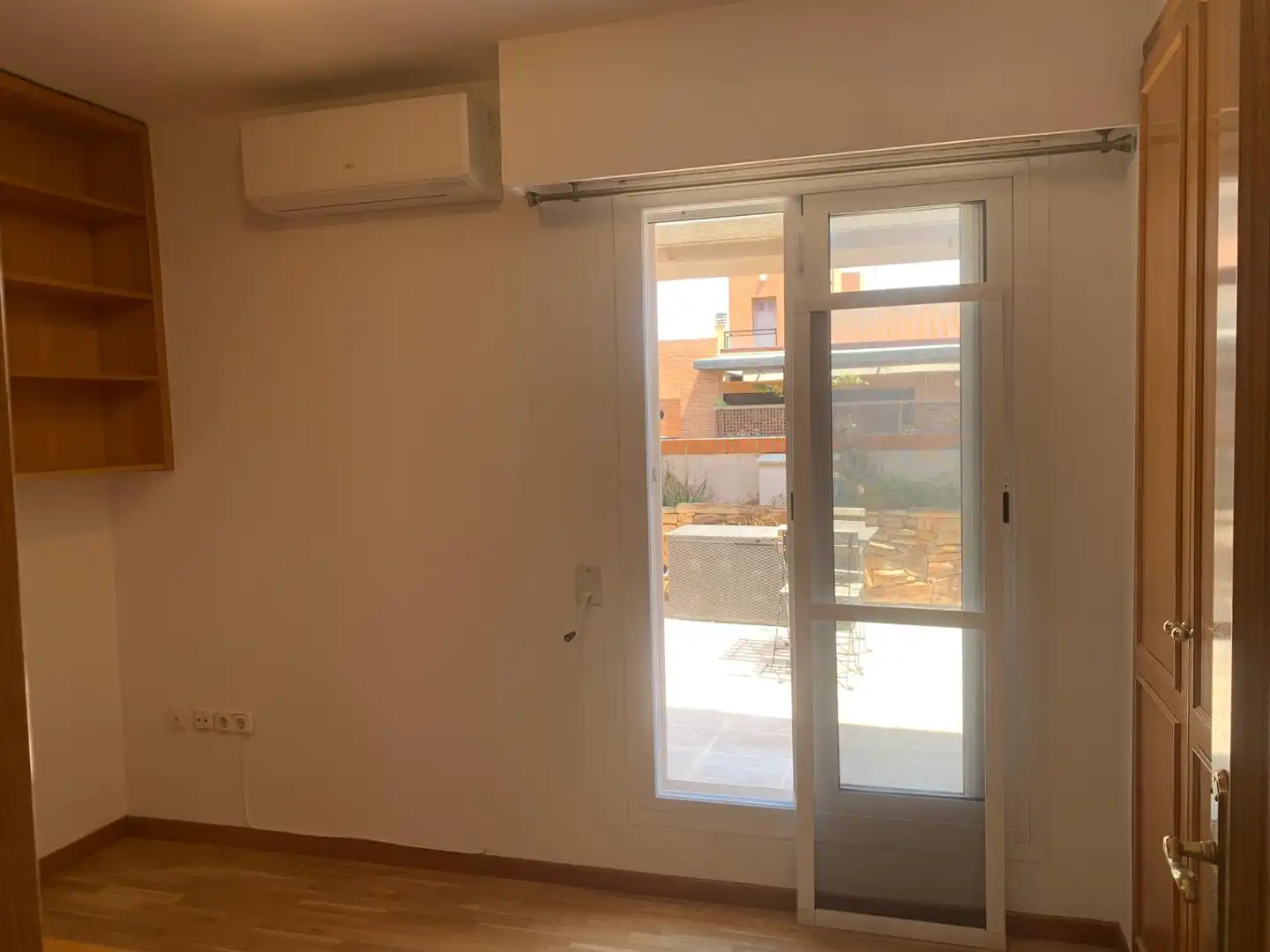 Ático de alquiler en Carrer de Rafael Reyes i Torrent (Pintor), L'Amistat