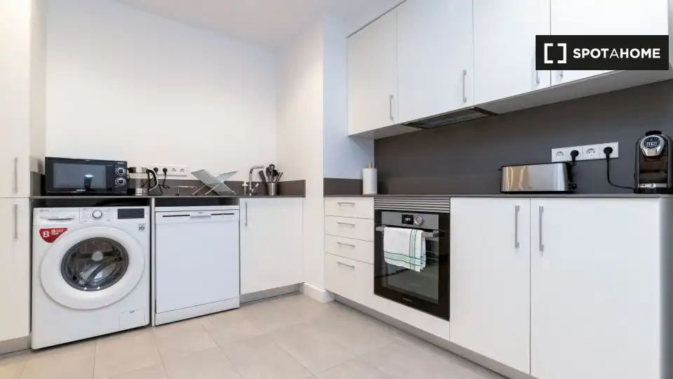 Appartamento con terrazza in affitto a Eixample, imagen 12