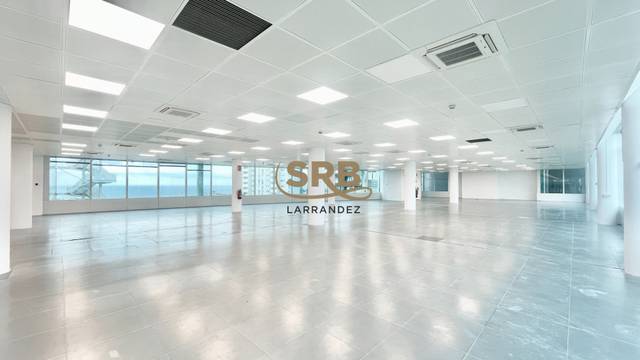 Oficina en Alquiler en Avinguda del Litoral en La Barceloneta