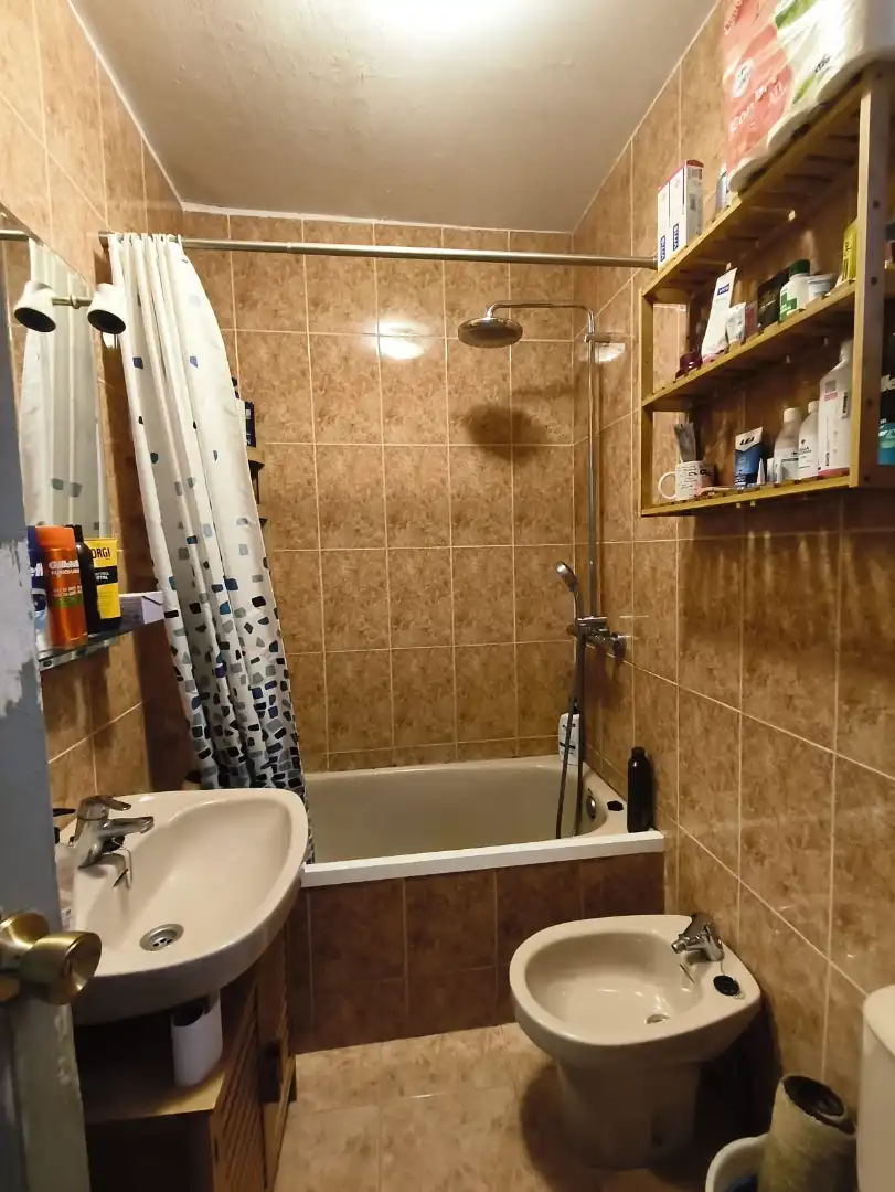 Bathroom of Flat for sale in Madrid  with Storage room and Balcony