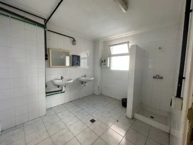 Badezimmer von Fabrikhallen zur Miete in El Rosario
