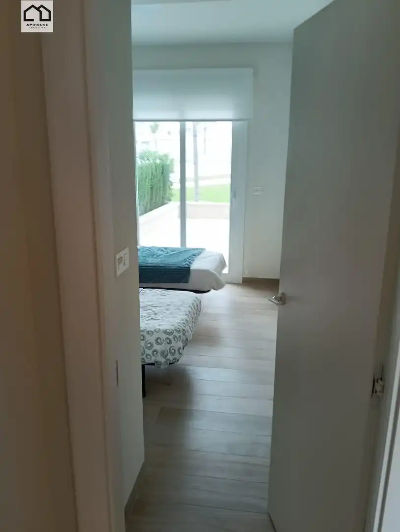 Dormitori de Casa o xalet en venda en Guardamar del Segura amb Aire condicionat, Jardí privat i Terrassa