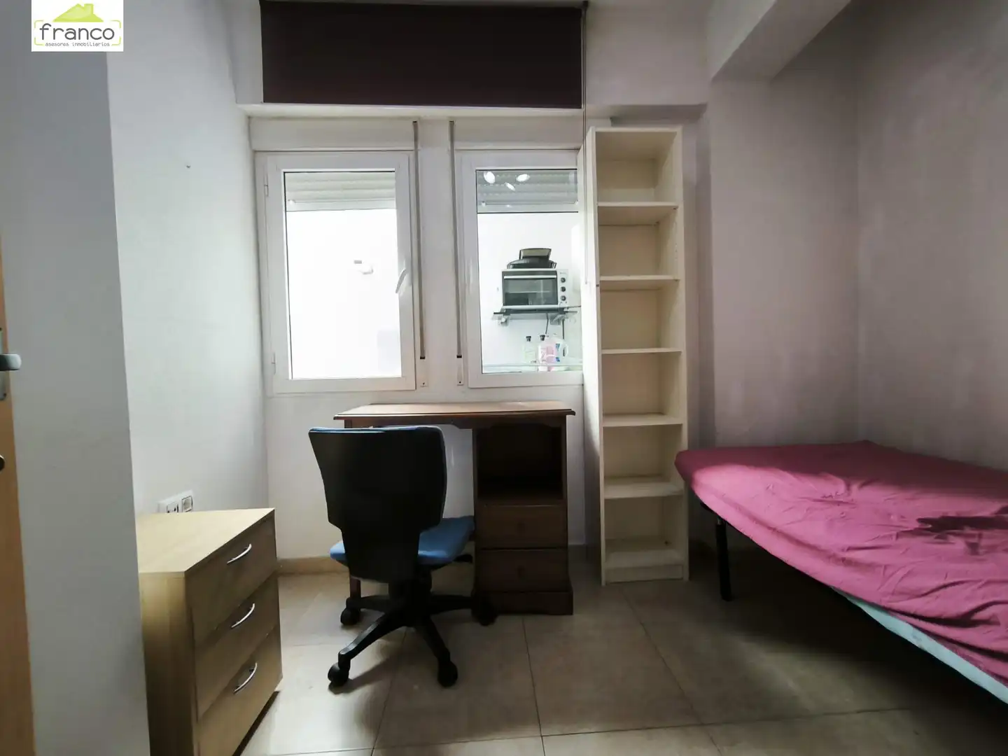 Schlafzimmer von Wohnung zur Miete in Murcia mit Möbliert