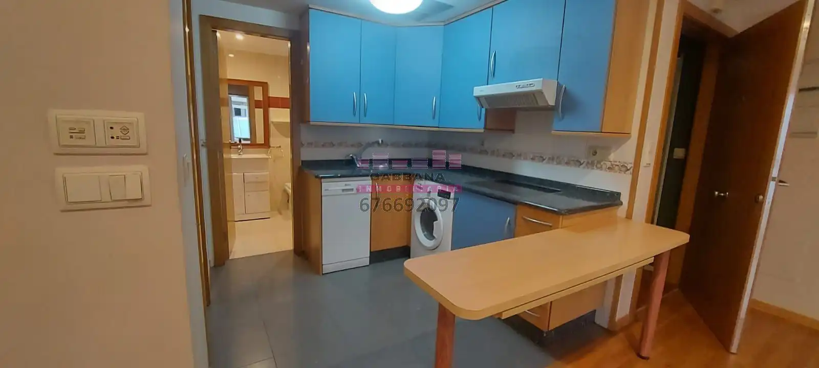 Flat for rent in Rúa de Urzáiz, Centro - Areal