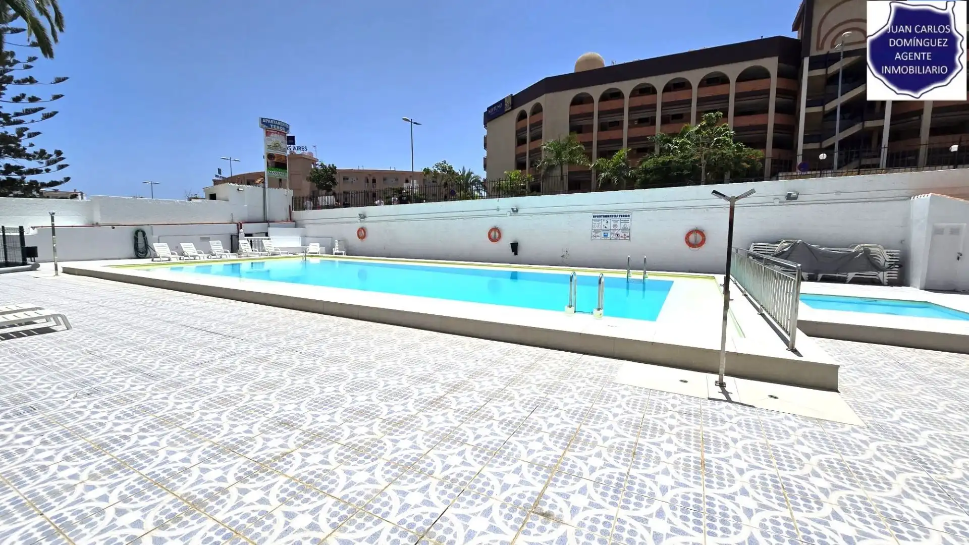 Piscina de Apartament de lloguer en San Bartolomé de Tirajana amb Aire condicionat, Terrassa i Moblat