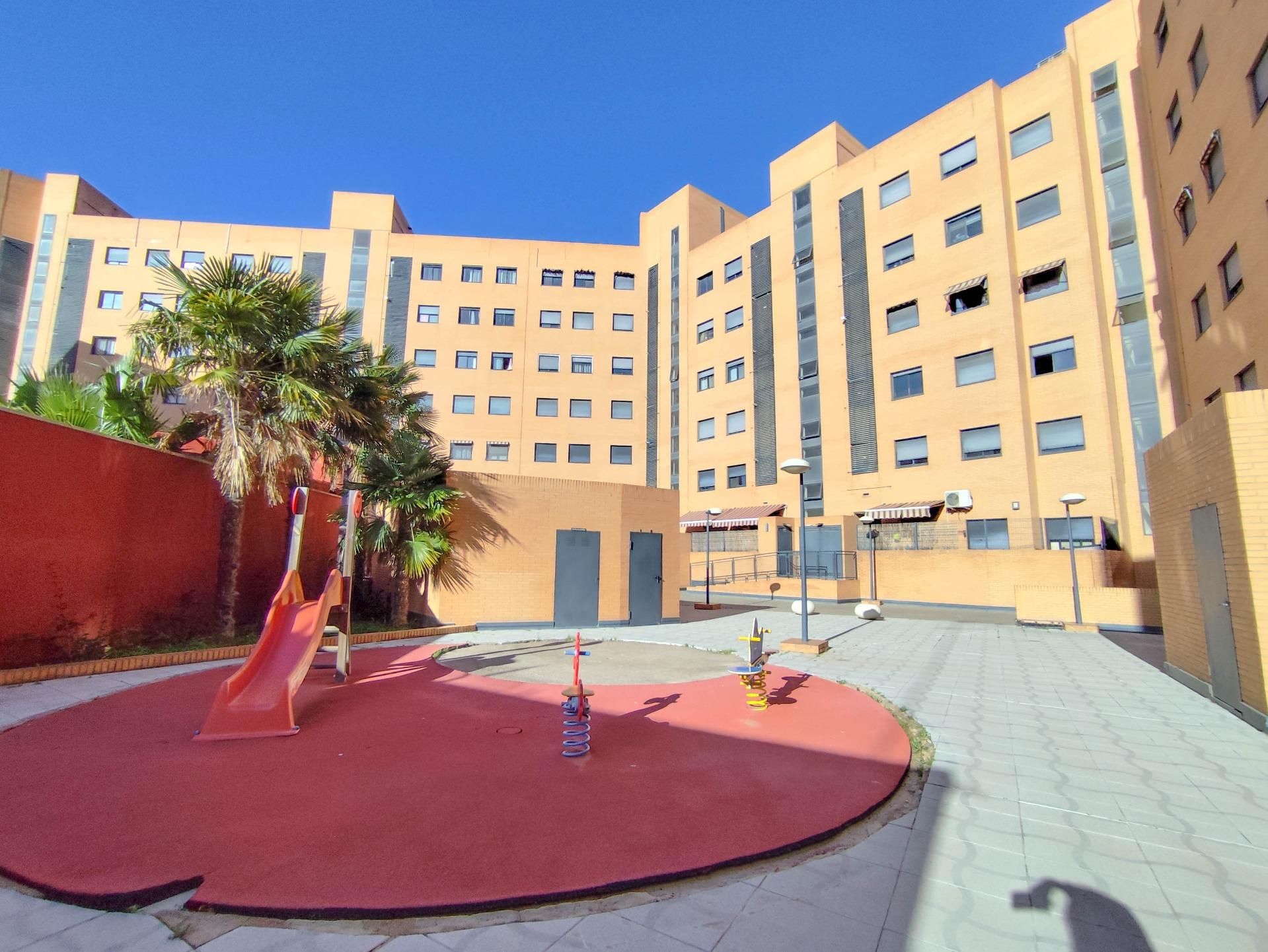 Exterior view of Flat for sale in Picassent  with Air Conditioner and Storage room