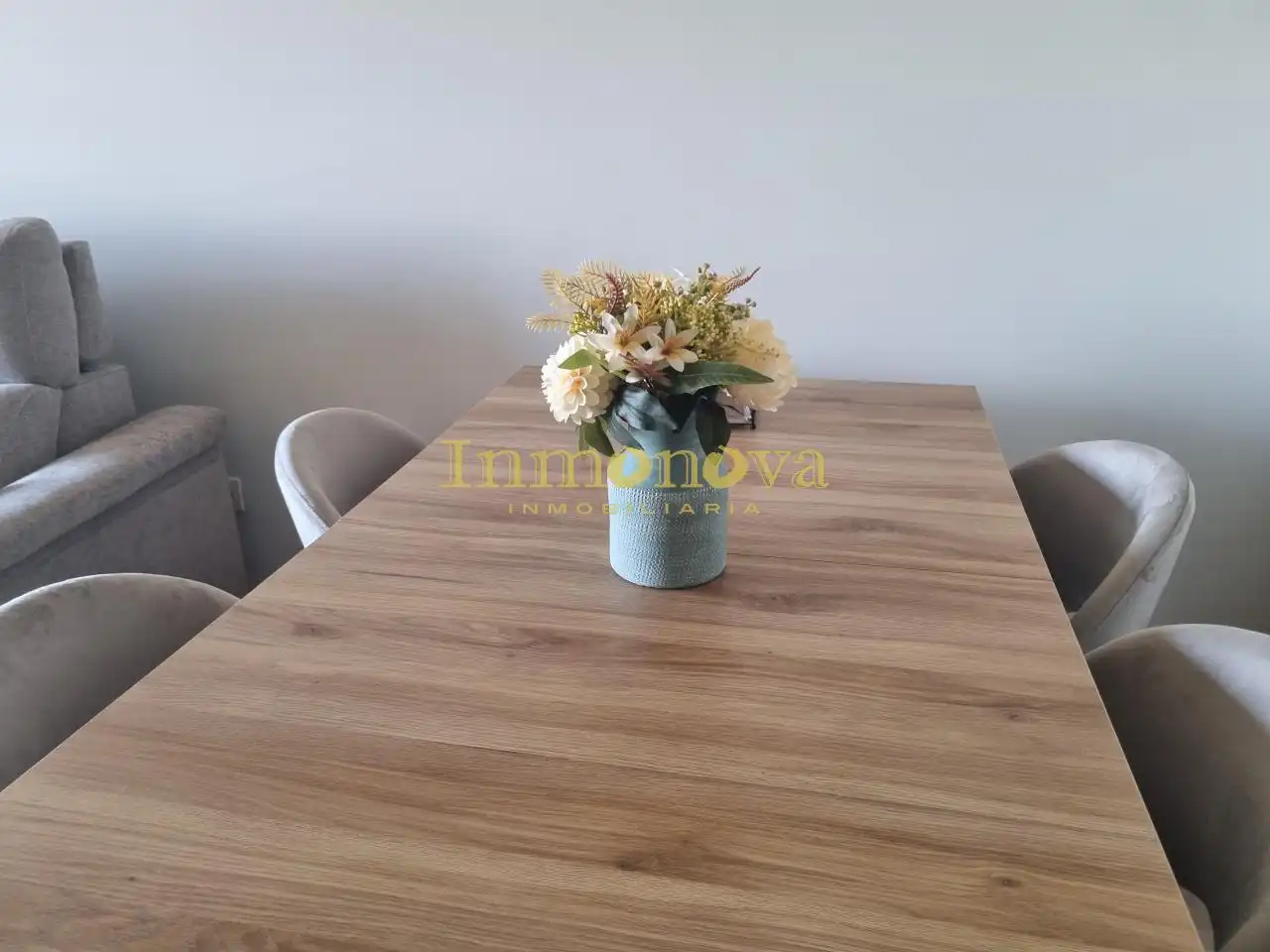 Comedor de Piso de alquiler en Cangas  con Calefacción, Amueblado y Balcón