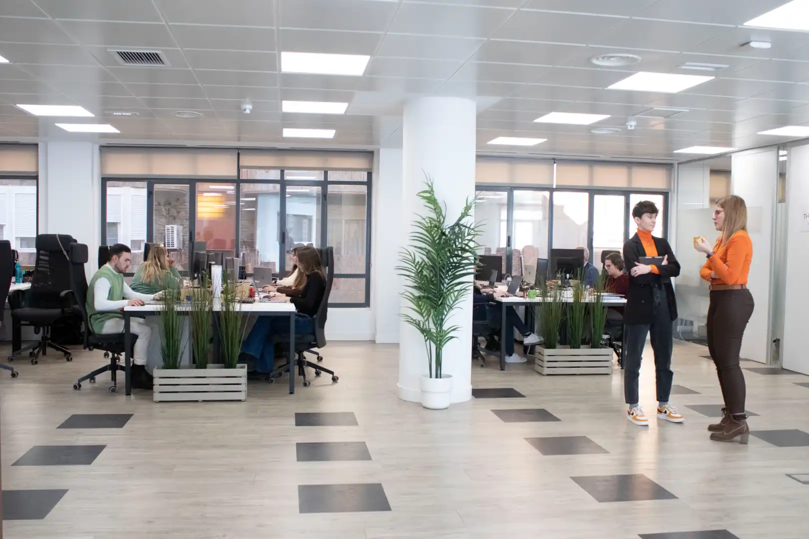 Büro zur Miete in Madrid mit Klimaanlage, Heizung und Terrasse
