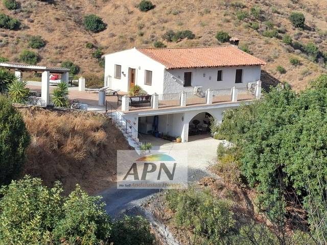 Finca rústica en Venta en Álora