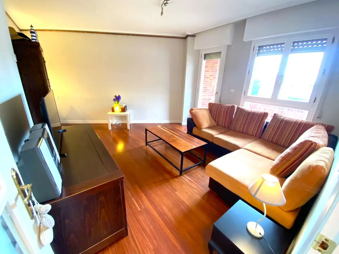 Living room of Flat for sale in Castro-Urdiales  with Heating, Parquet flooring and Terrace