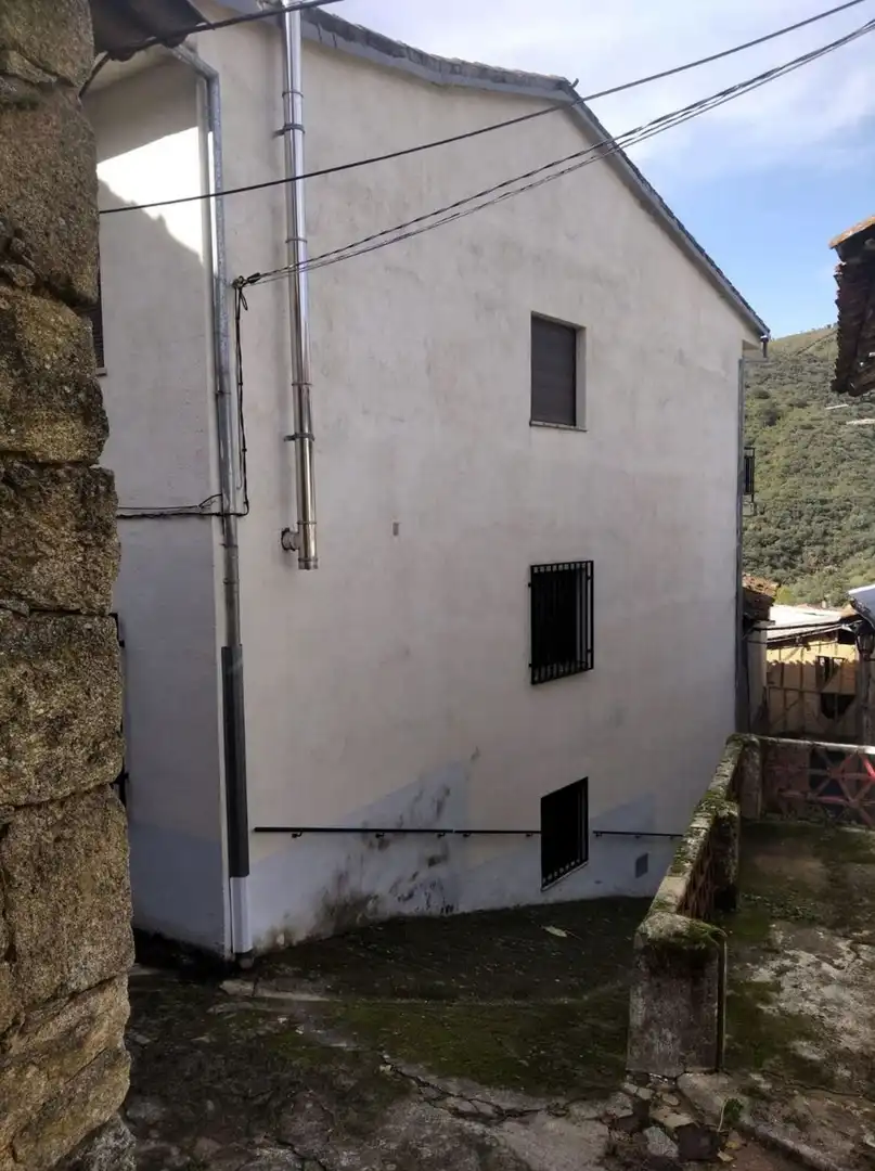 Exterior view of Houses for sale in San Esteban de la Sierra  with Terrace and Storage room