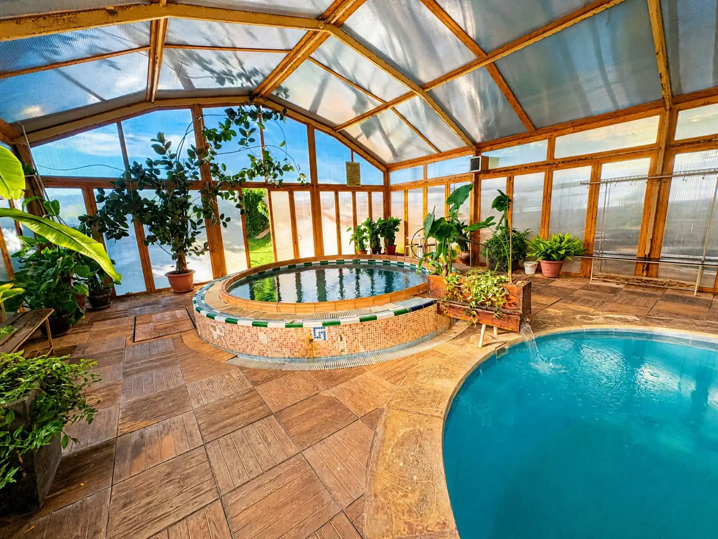 Piscina de Finca rústica en venta en Benatae con Calefacción, Jardín privado y Piscina