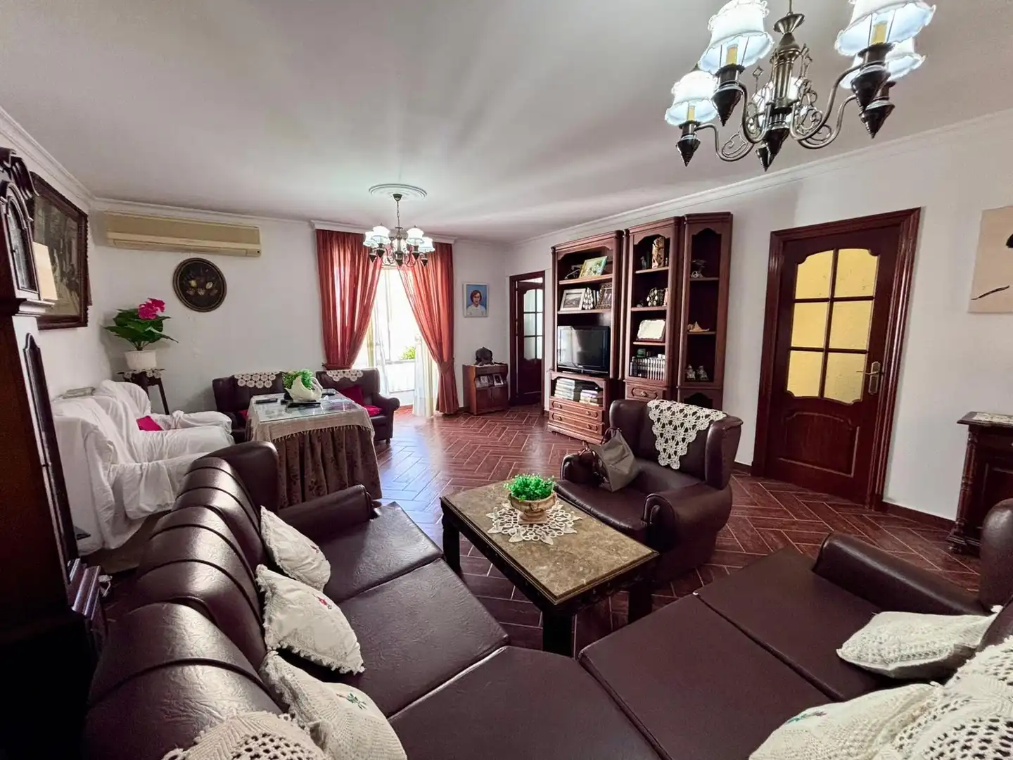 Sala d'estar de Casa o xalet en venda en Arcos de la Frontera amb Terrassa