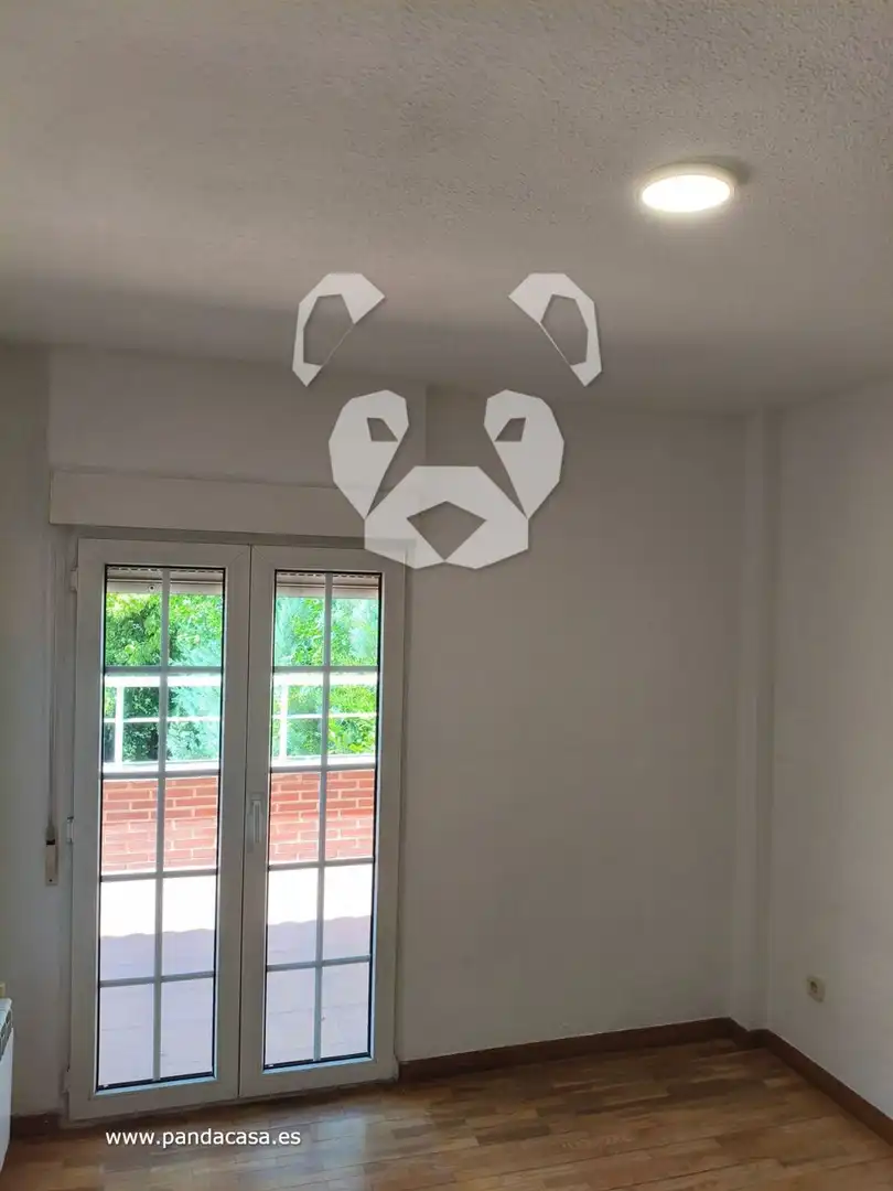 Dormitori de Casa adosada de lloguer en La Moraleja amb Aire condicionat, Calefacció i Parquet