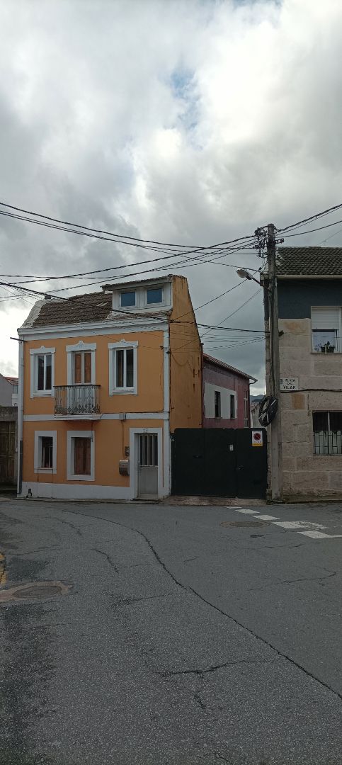 Vista exterior de Casa o xalet en venda en Vigo  amb Calefacció, Parquet i Moblat