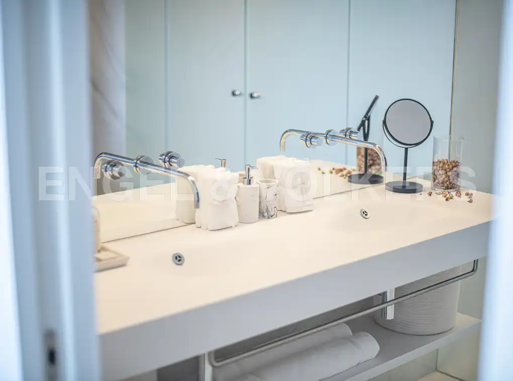 Baño de Piso de alquiler en Barcelona con Aire acondicionado, Calefacción y Piscina