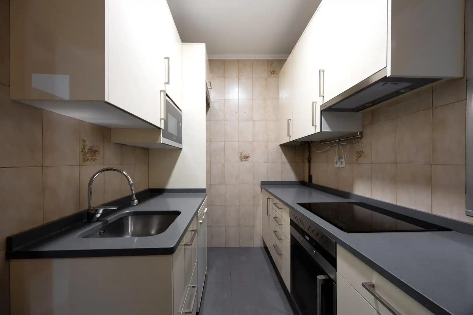 Kitchen of Flat for sale in Madrid  with Parquet flooring