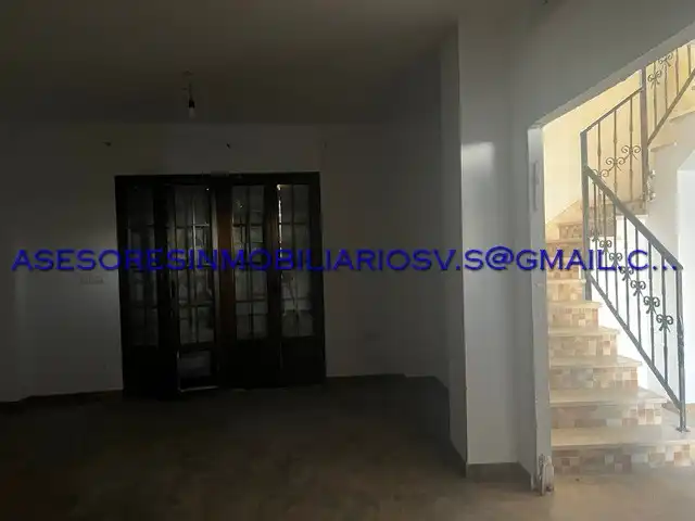 Casa adosada en venta en La Rinconada con Piscina