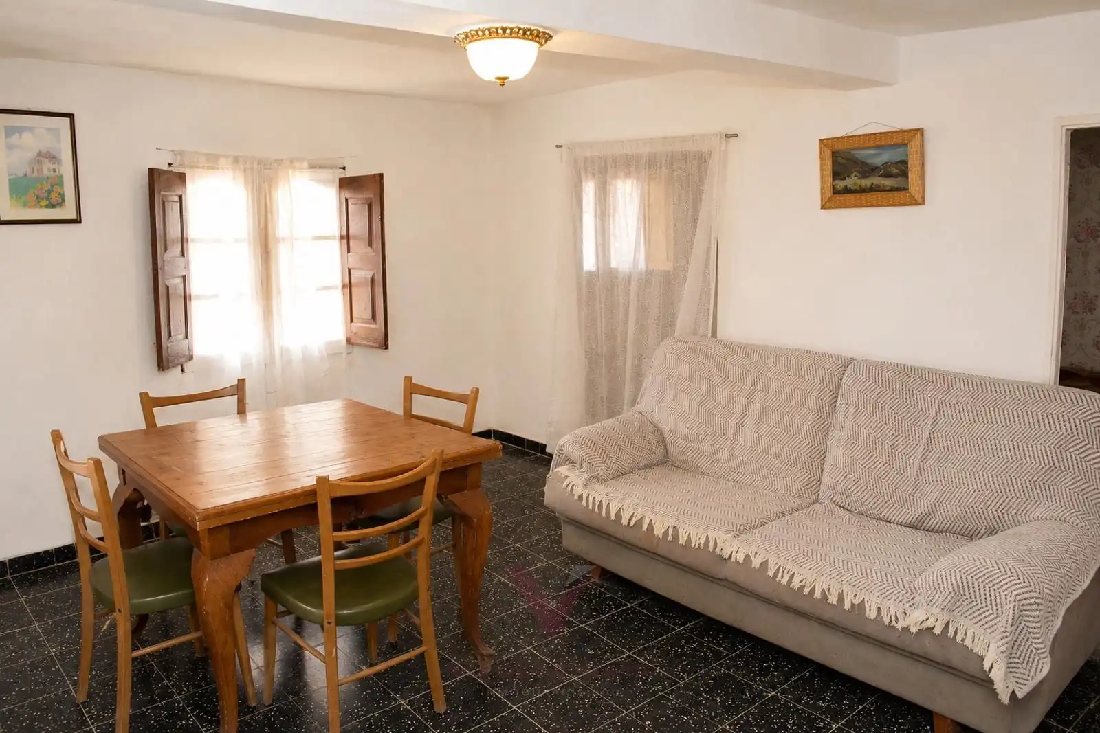 Wohnzimmer von Einfamilien-Reihenhaus zum Verkauf in San Esteban de la Sierra mit Heizung, Terrasse und Möbliert