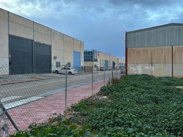 Terreno industriale in vendita a Calle Calle Mulhacén