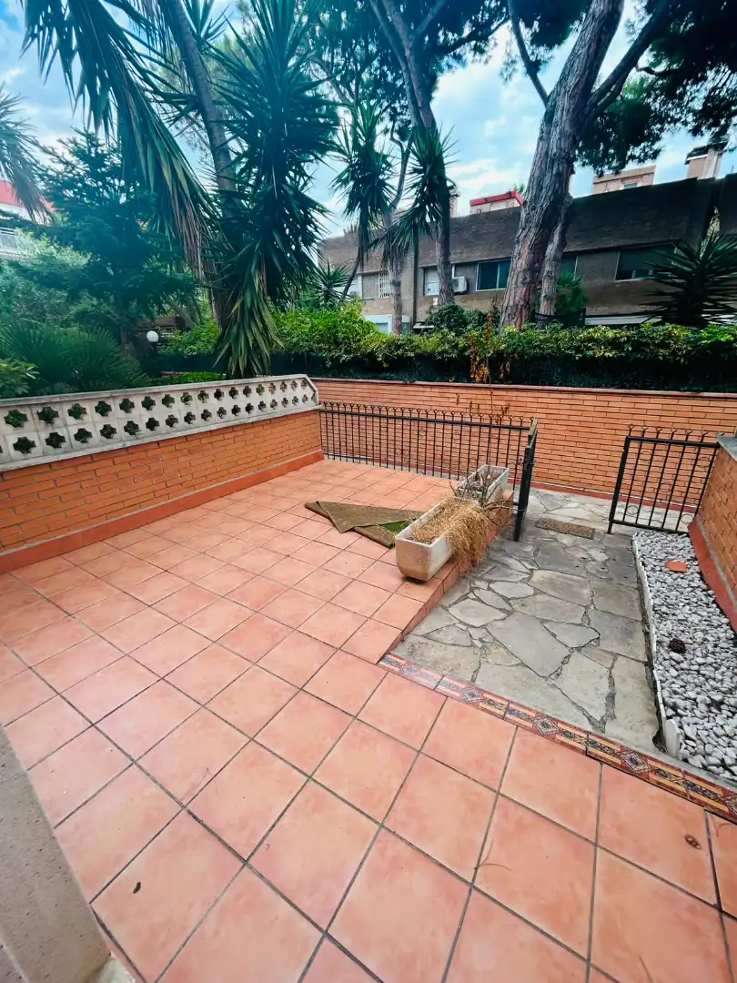 Terraced house with pool for sale in Gavà Mar, imagen 3