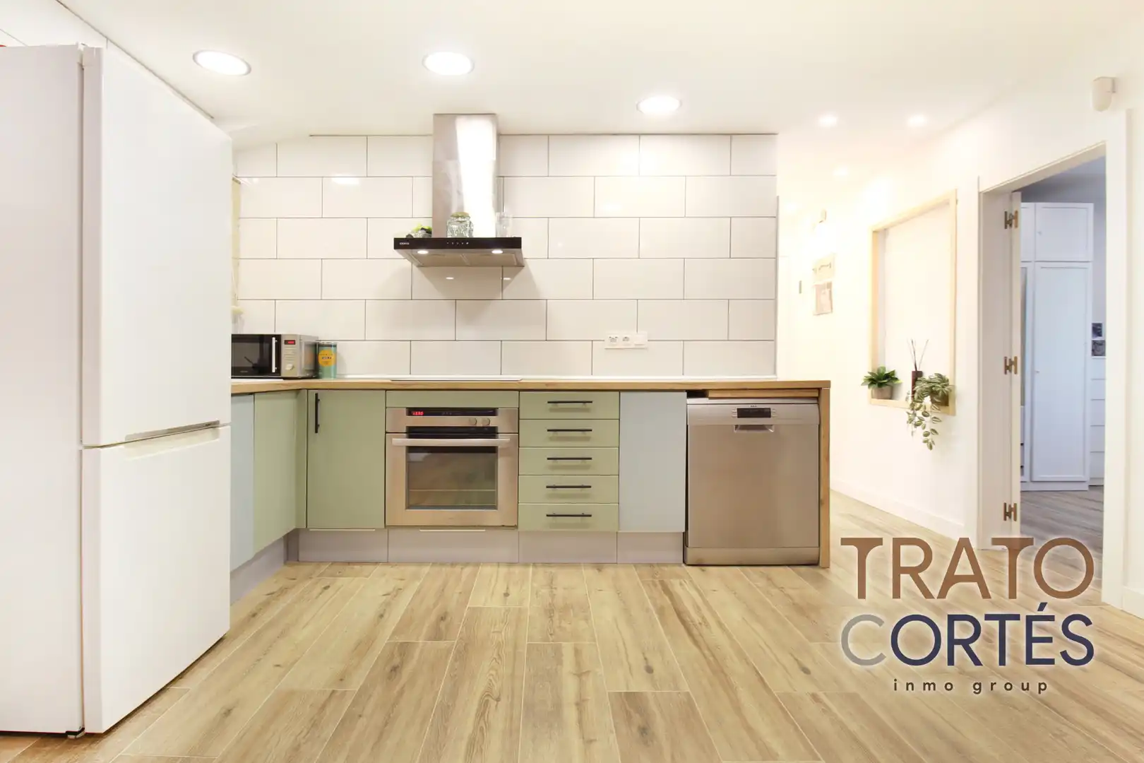 Kitchen of Ground floor for sale in Passeig Maragall