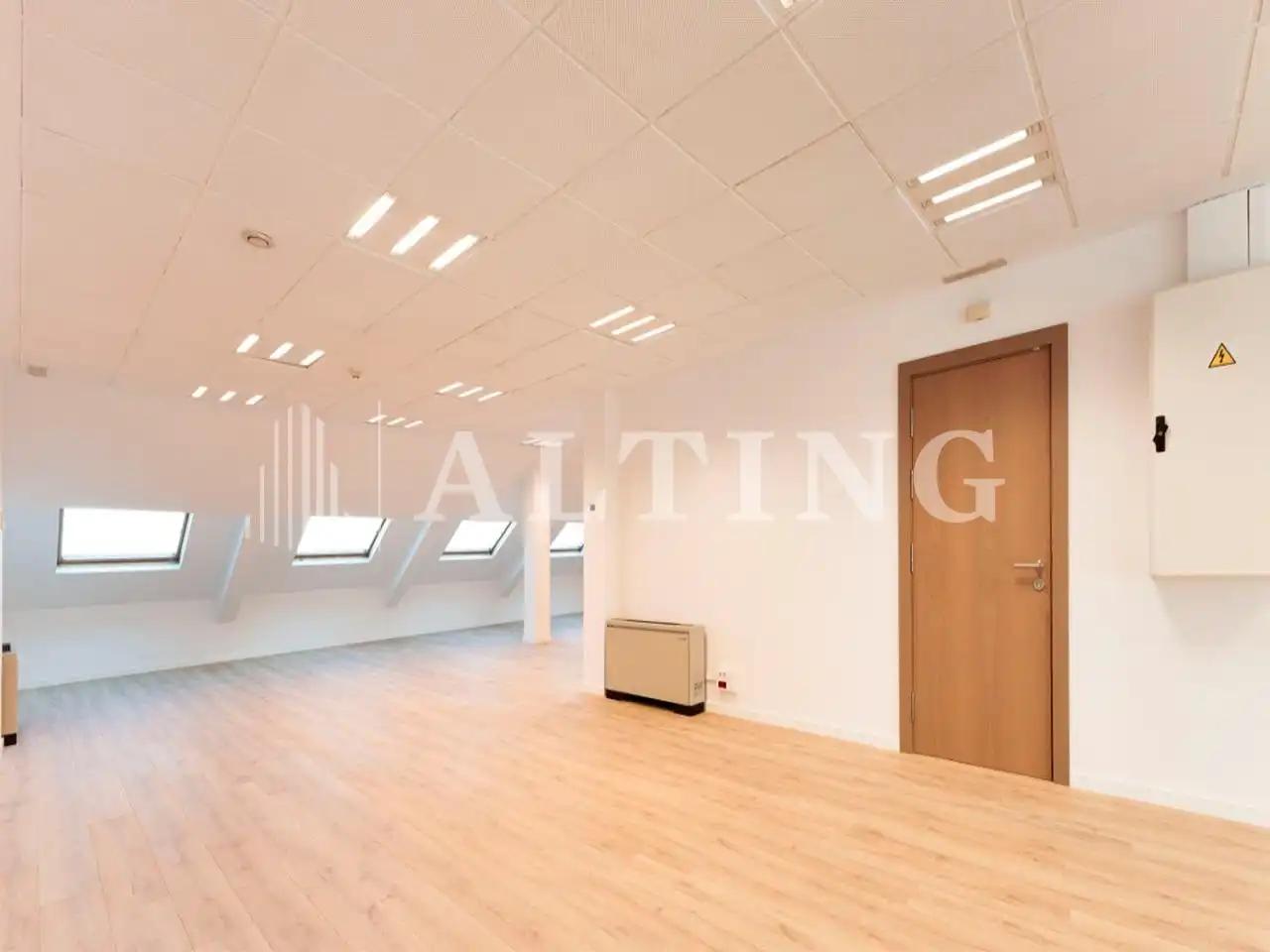 Office space with lift to rent in Carrer Aragó 182, imagen 15