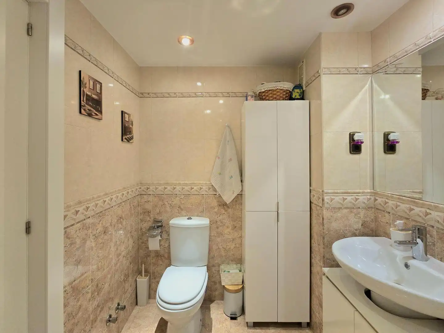 Badezimmer von Wohnung zum Verkauf in Torremolinos mit Klimaanlage, Parkett und Terrasse