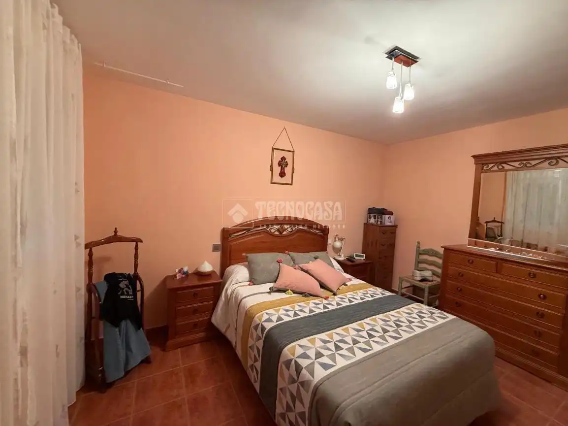 Habitación de Casa adosada en venta en Lominchar con Aire acondicionado, Calefacción y Jardín privado