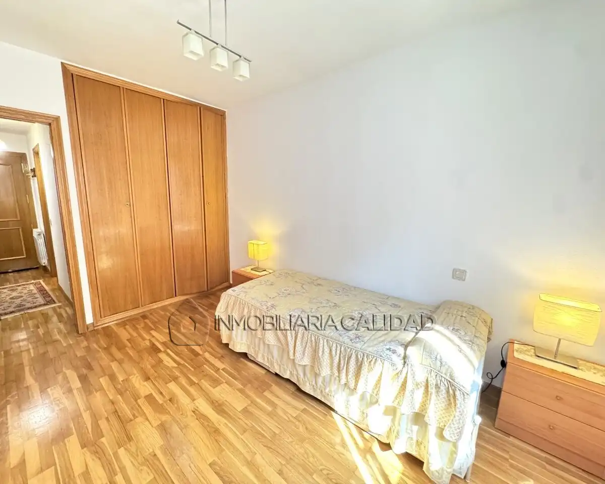 Habitación de Piso de alquiler en Burgos con Calefacción y Amueblado