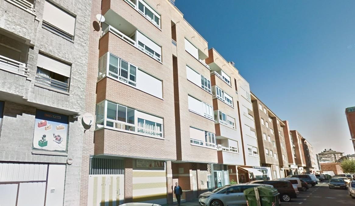 Vista exterior de Pis en venda en Palencia Capital amb Terrassa