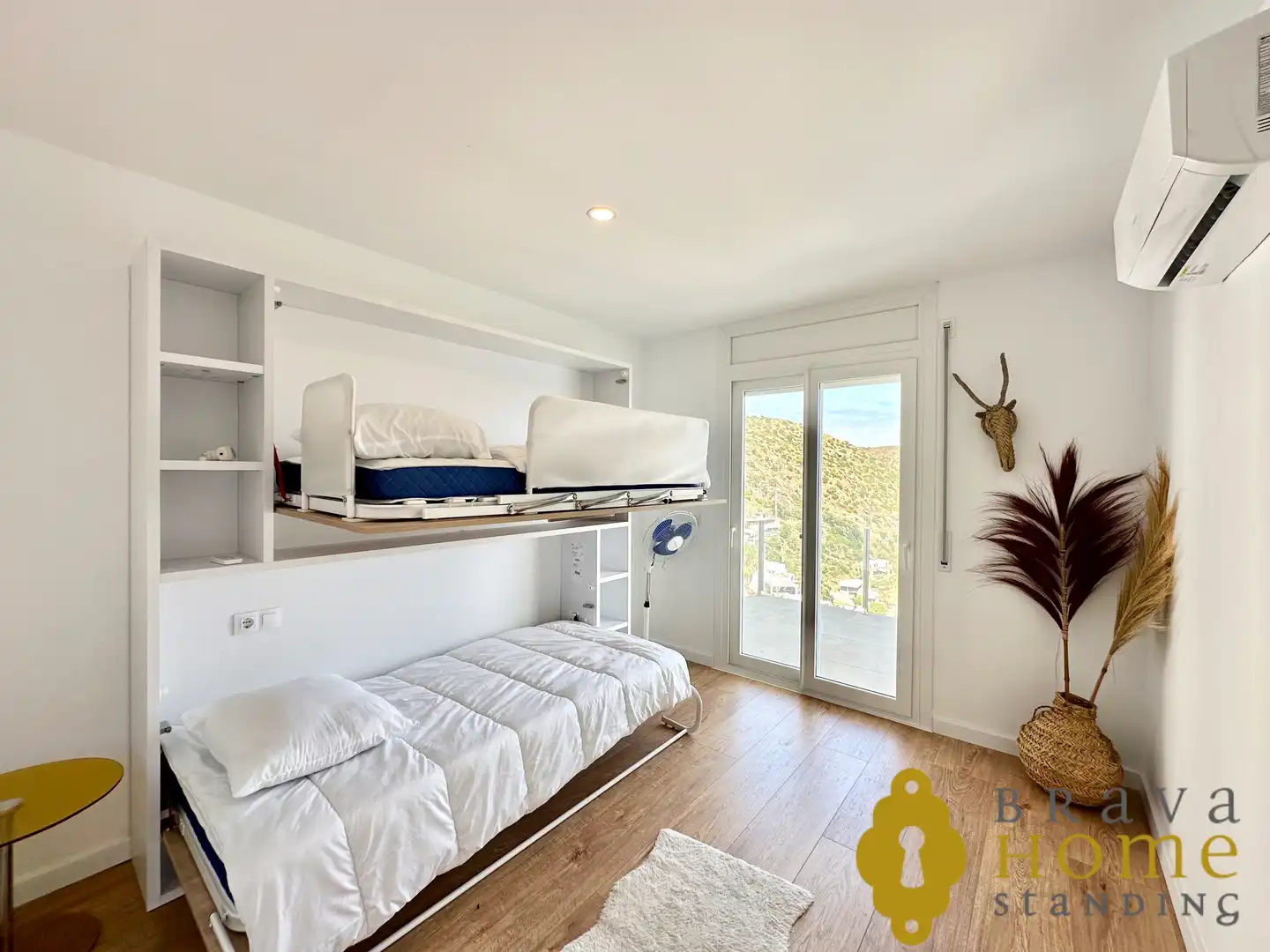 Dormitori de Casa o xalet en venda en Roses amb Aire condicionat, Jardí privat i Terrassa